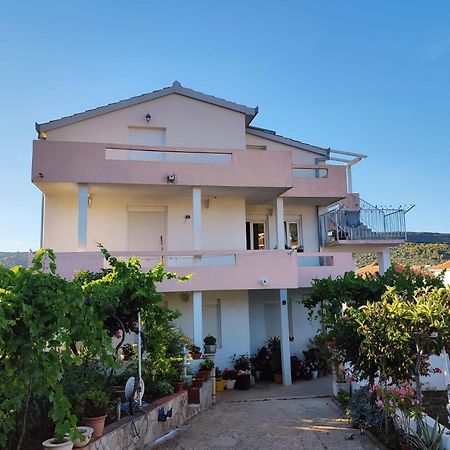 Apartment Slaven Vinišće エクステリア 写真