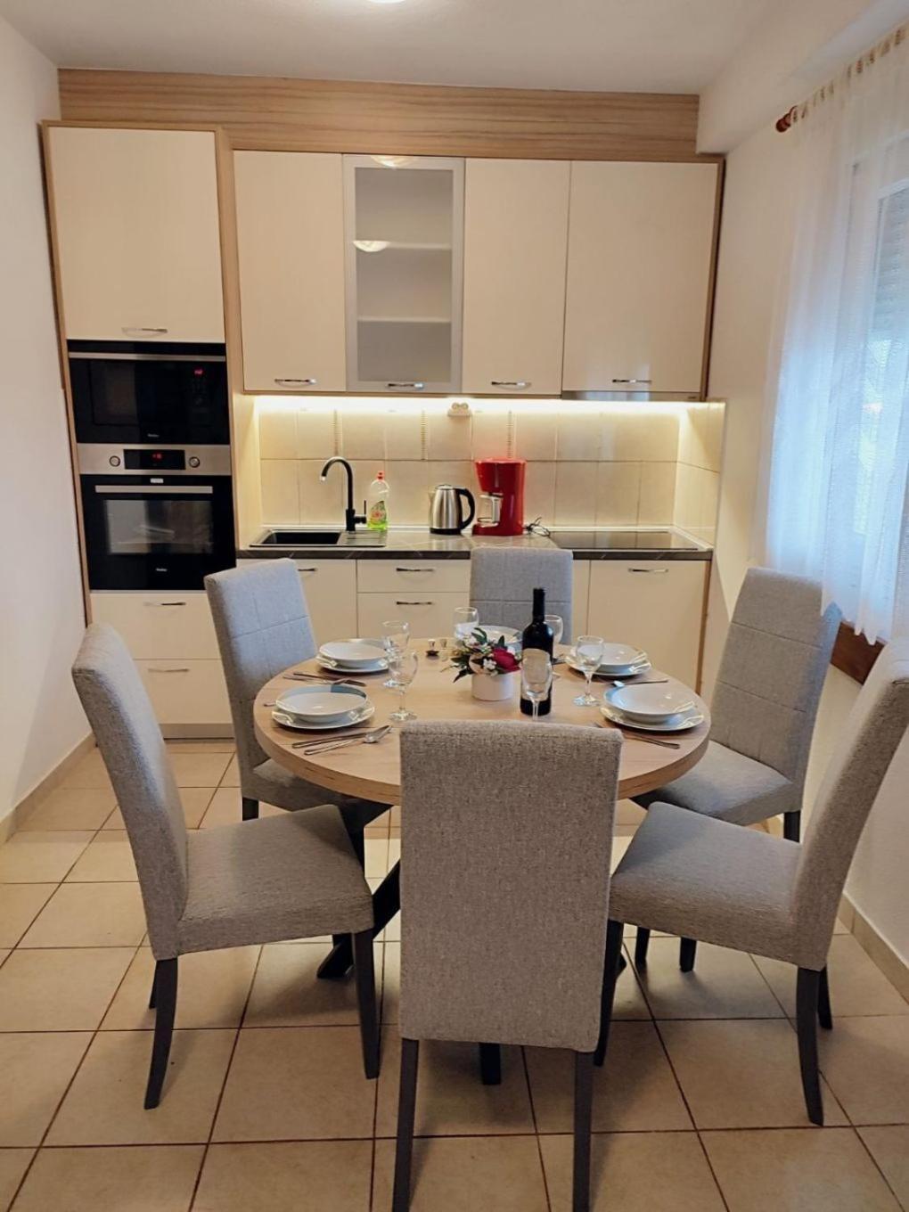 Apartment Slaven Vinišće エクステリア 写真