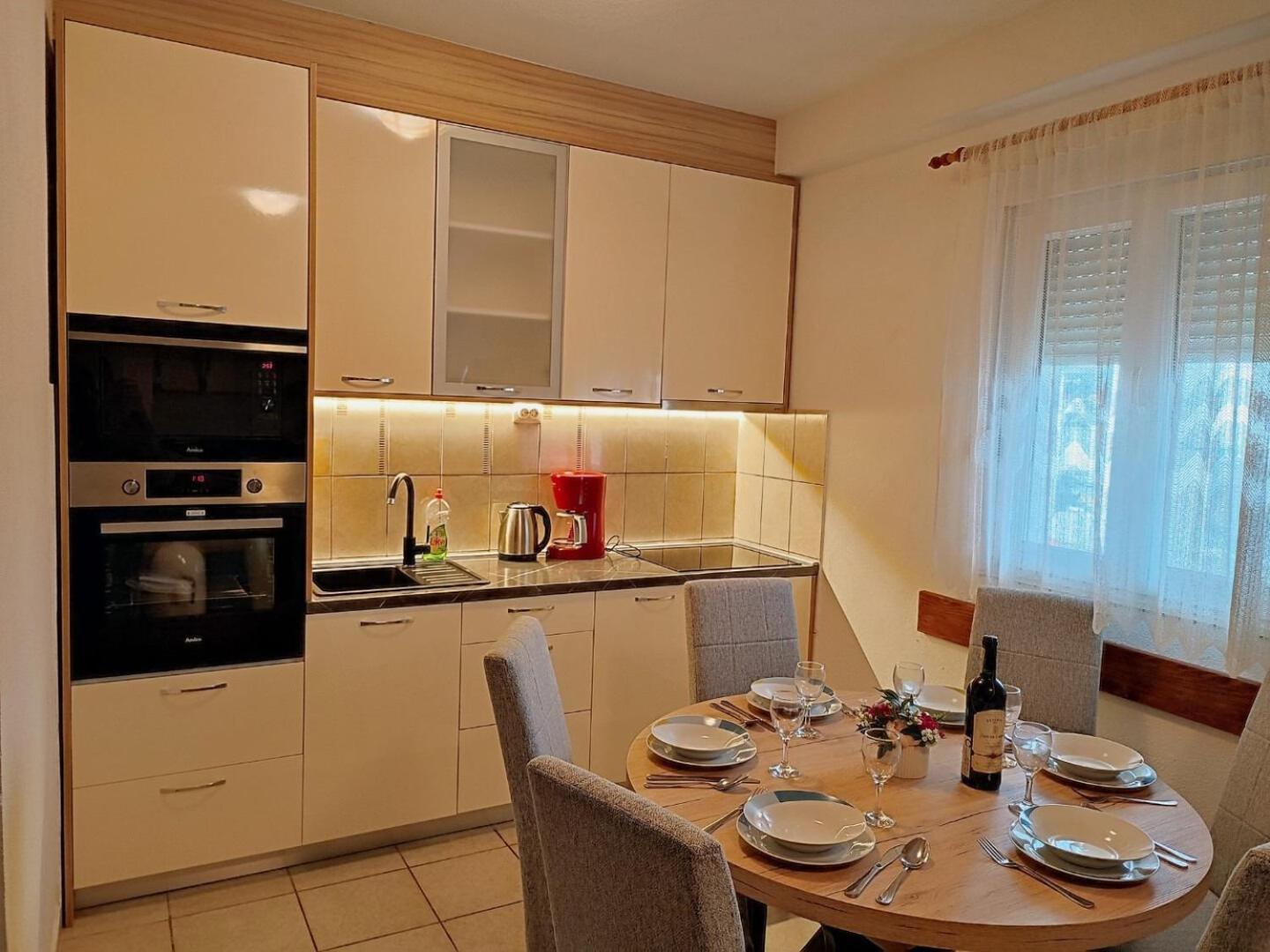 Apartment Slaven Vinišće エクステリア 写真